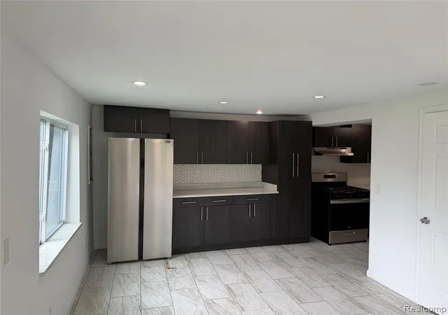 Photo 4 of Single family home for sale at 3545 Union Lake Rd, Commerce Township, MI 48382 | MLS# 61025914 | Listing updated on 2026-09-01