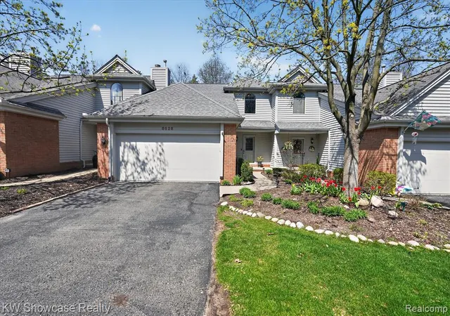 Homes for sale in Clarkston, MI | 6626 Ridgeview Dr, Clarkston, MI 48346 | MLS# 60987236