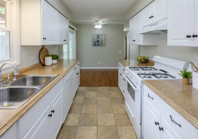 Photo 3 of Sale Pending at 22977 Grandeur Ave, Mattawan, MI 49071 | MLS# 70546992 | Listing updated on 2026-08-12