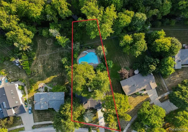 52nd image of 24095 Farmington Rd, Farmington, MI 48336 2327 | MLS# 61023560
