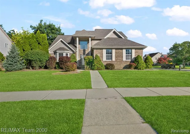 Photo 2 of Single family home for sale at 30003 Huron Meadows Dr, Rockwood, MI 48173 8625 | MLS# 61025456 | Listing updated on 2026-09-08