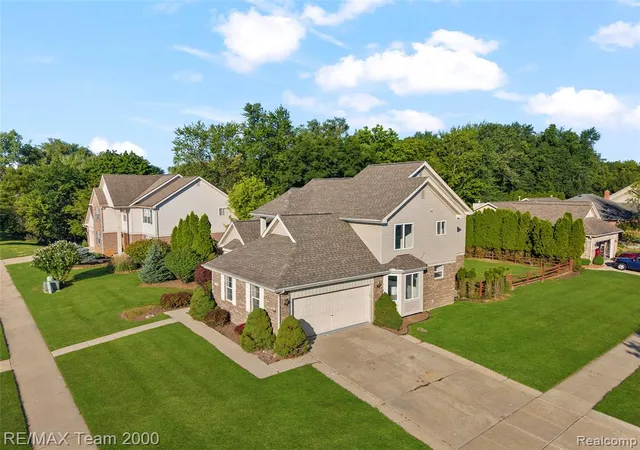 Photo 4 of Single family home for sale at 30003 Huron Meadows Dr, Rockwood, MI 48173 8625 | MLS# 61025456 | Listing updated on 2026-09-08