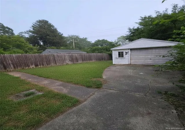 Photo 2 of Single family home for sale at 17150 Sioux St, Detroit, MI 48224 2214 | MLS# 61012647 | Listing updated on 2026-10-29