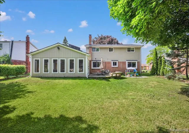 Photo 2 of Sale Pending at 16625 Monticello Dr, Clinton Township, MI 48038 | MLS# 61001429 | Listing updated on 2026-08-21
