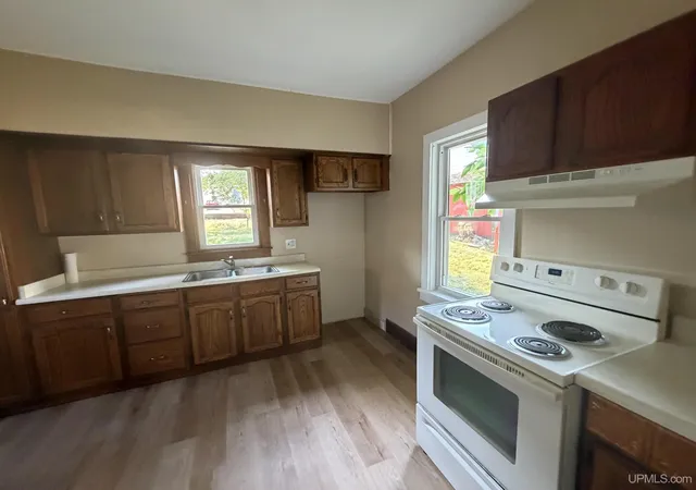 Photo 2 of Single family home for sale at 704 Section St, Norway, MI 49870 | MLS# 50216883 | Listing updated on 2026-08-10