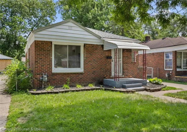 3rd image of 19930 Westbrook St, Detroit, MI 48219 1349 | MLS# 61010436