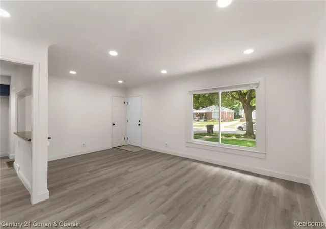 5th image of 19930 Westbrook St, Detroit, MI 48219 1349 | MLS# 61010436