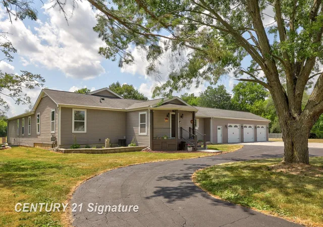 1st image of 4098 Crosby Rd, Flint, MI 48506 | MLS# 50185070