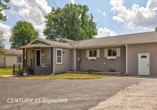 4th image of 4098 Crosby Rd, Flint, MI 48506 | MLS# 50185070