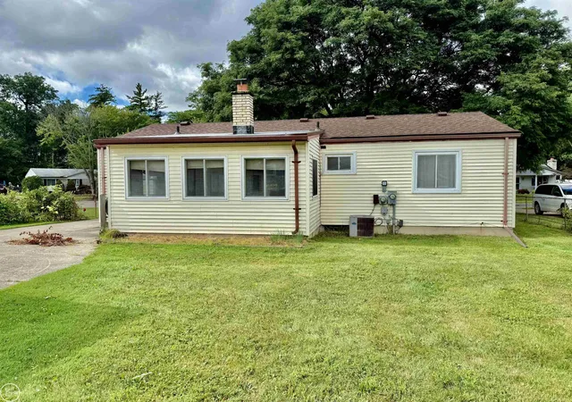 Photo 5 of Sale Pending at 32634 Coach Dr, Chesterfield, MI 48047 | MLS# 50217120 | Listing updated on 2026-08-13