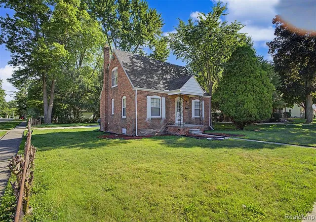 3rd image of 31980 Alvin St, Garden City, MI 48135 | MLS# 61008604