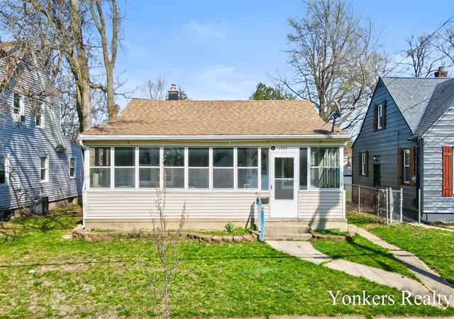 1st image of 1732 Silver Ave, Grand Rapids, MI 49507 | MLS# 70525836
