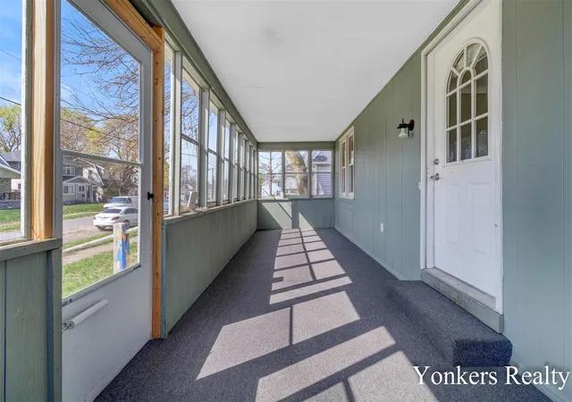 4th image of 1732 Silver Ave, Grand Rapids, MI 49507 | MLS# 70525836