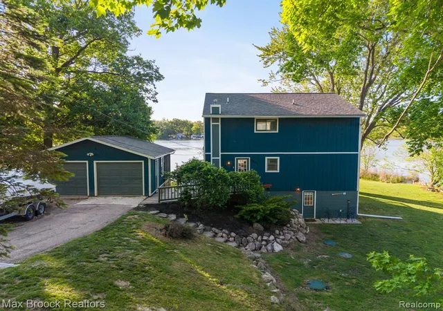 1st image of 2881 Hope, White Lake, MI 48383 2124 | MLS# 60999043
