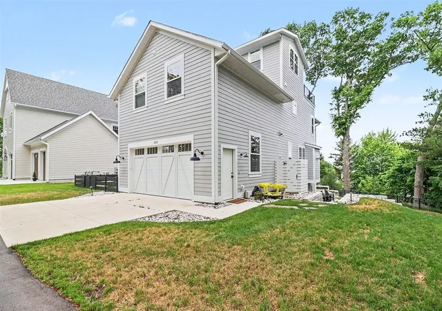 5th image of 258 W Lowell St, Pentwater, MI 49449 | MLS# 70540577