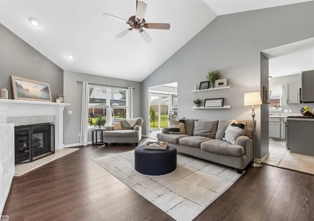 Photo 2 of Sale Pending at 54652 Arrow Wood Ln, New Baltimore, MI 48047 | MLS# 50219542 | Listing updated on 2026-09-14