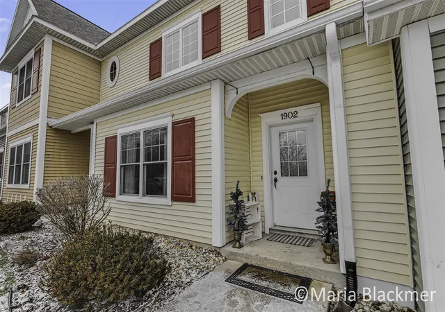 3rd image of 1902 Meijer Dr, Greenville, MI 48838 | MLS# 70519870