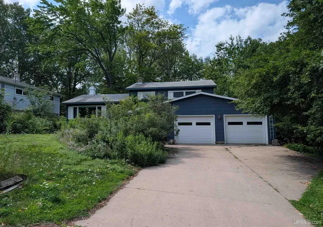 1st image of 2 E Nicolet Blvd, Marquette, MI 49855 | MLS# 50218969