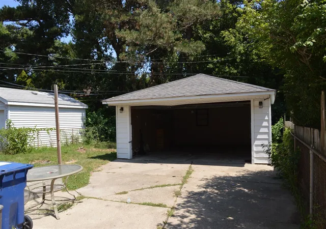 Photo 3 of Sale Pending at 9968 Nathaline Ave, Redford, MI 48239 | MLS# 70550665 | Listing updated on 2026-08-26