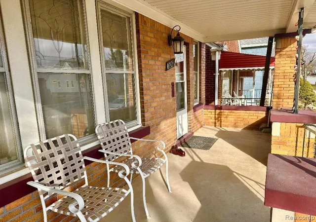 Homes for sale in Hamtramck, MI | 3929 Caniff St, Hamtramck, MI 48212 | MLS# 60992149