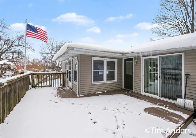 Photo 3 of Sale Pending at 6773 Elmview Ave, Rockford, MI 49341 | MLS# 70513856 | Listing updated on 2026-02-10
