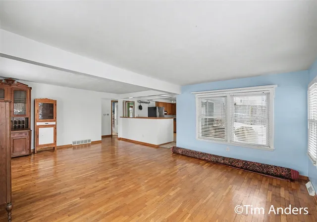 Photo 4 of Sale Pending at 6773 Elmview Ave, Rockford, MI 49341 | MLS# 70513856 | Listing updated on 2026-02-10