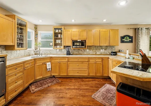 Homes for sale in Pinckney, MI | 9270 Anacapa Bay Dr, Pinckney, MI 48169 | MLS# 61000709