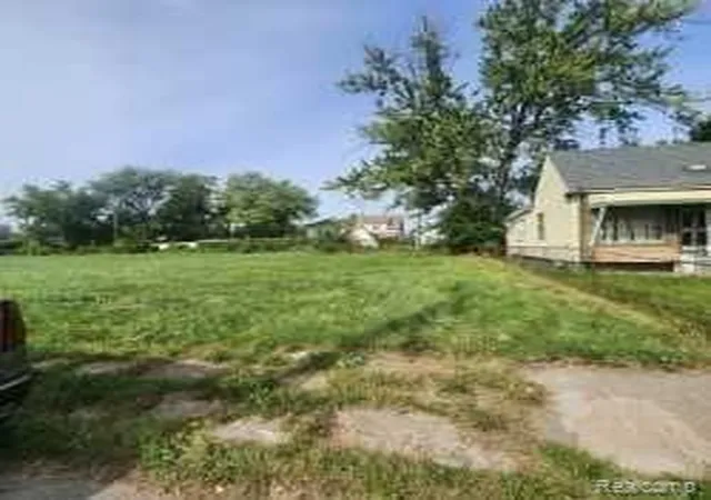 Homes for sale in Detroit, MI | 26165 W Outer Dr, Detroit, MI 48217 | MLS# 60344505