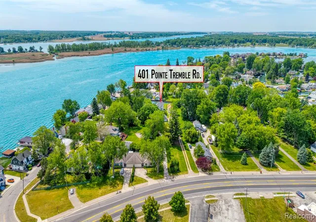Homes for sale in Algonac, MI | 401 Pointe Tremble Rd, Algonac, MI 48001 | MLS# 60999580