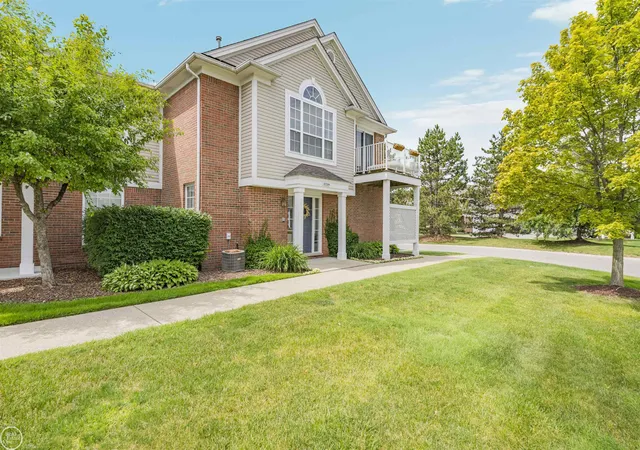 Homes for sale in Macomb, MI | 16354 Chatham Dr, Macomb, MI 48044 | MLS# 50213812