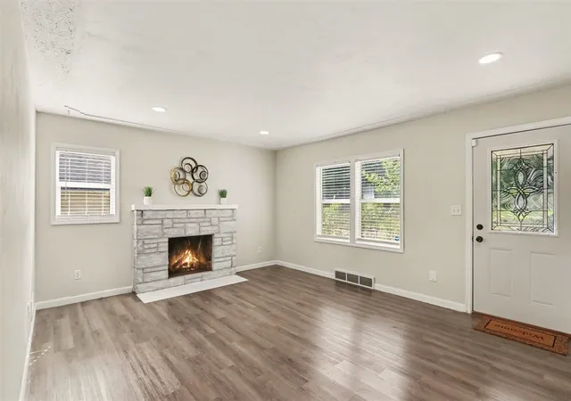 Photo 4 of Sale Pending at 70 Seivour Ave, Battle Creek, MI 49037 | MLS# 70555638 | Listing updated on 2026-09-01