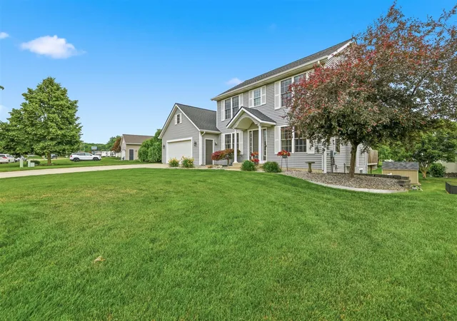 Homes for sale in Jenison, MI | 2485 Willow Ridge Dr, Jenison, MI 49428 | MLS# 70541627