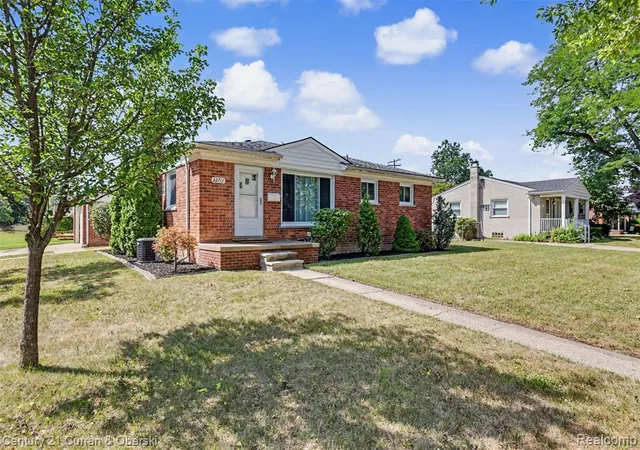 Photo 2 of Sale Pending at 22711 Hayes St, Taylor, MI 48180 2403 | MLS# 61024809 | Listing updated on 2026-09-14