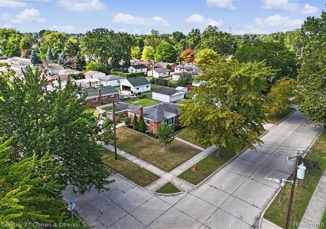 Photo 3 of Sale Pending at 22711 Hayes St, Taylor, MI 48180 2403 | MLS# 61024809 | Listing updated on 2026-09-14