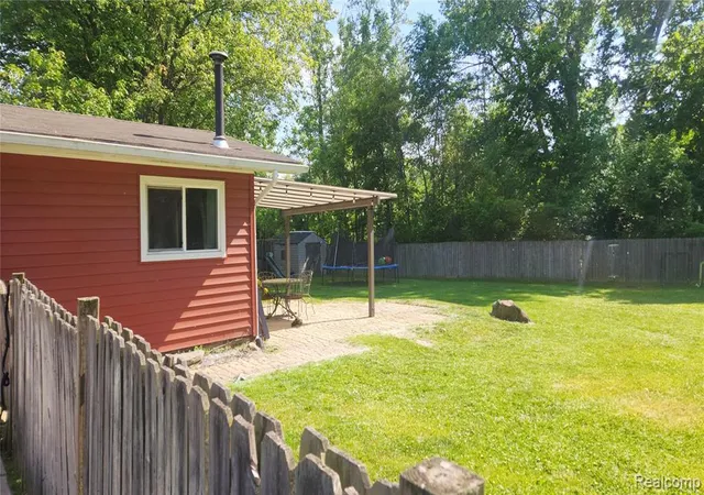 Homes for sale in Chesterfield, MI | 28718 Apollo Dr, Chesterfield, MI 48047 | MLS# 60999393