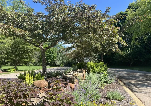 1st image of 15267 Oak Hollow Dr, Holly, MI 48442 | MLS# 70542672