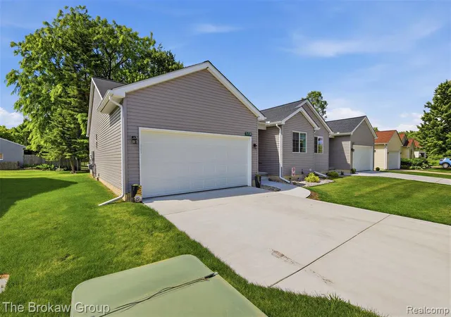 4th image of 9510 Orchard Lake Dr, Davison, MI 48423 8458 | MLS# 61005912