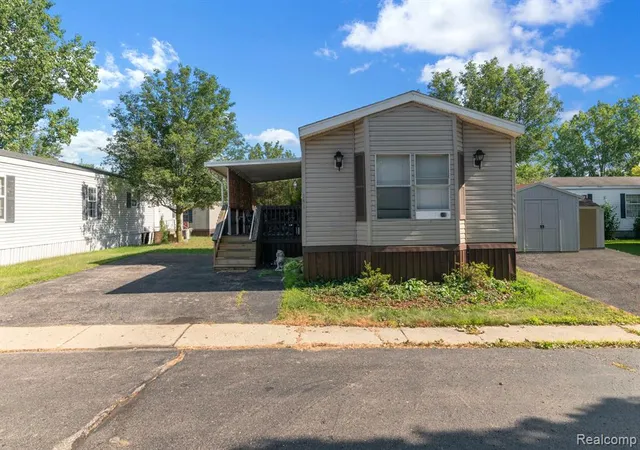 2nd image of 351 North Squirrel Road, Auburn Hills, MI 48326 | MLS# 61016098
