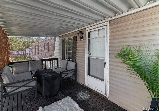 4th image of 351 North Squirrel Road, Auburn Hills, MI 48326 | MLS# 61016098