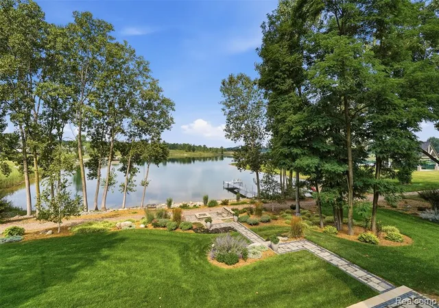 2nd image of 27035 N Dixboro Rd, South Lyon, MI 48178 | MLS# 61021880
