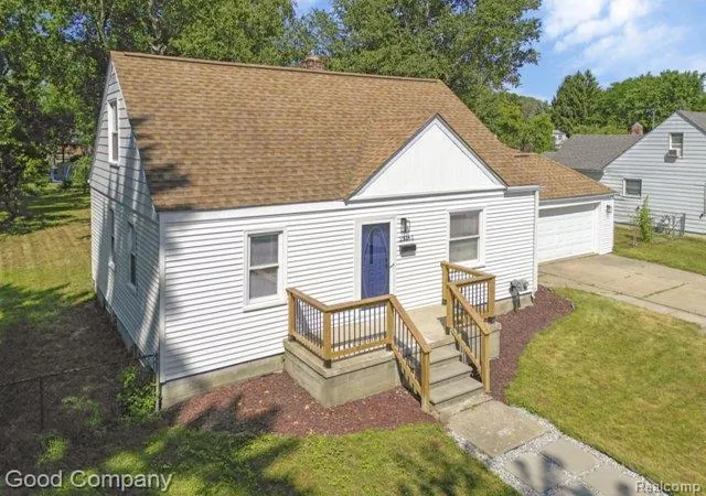 2nd image of 23161 Hill Ave, Warren, MI 48091 | MLS# 61018513