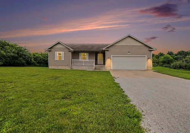 Homes for sale in Whitehall, MI | 3161 W White Lake Dr, Whitehall, MI 49461 | MLS# 70542095