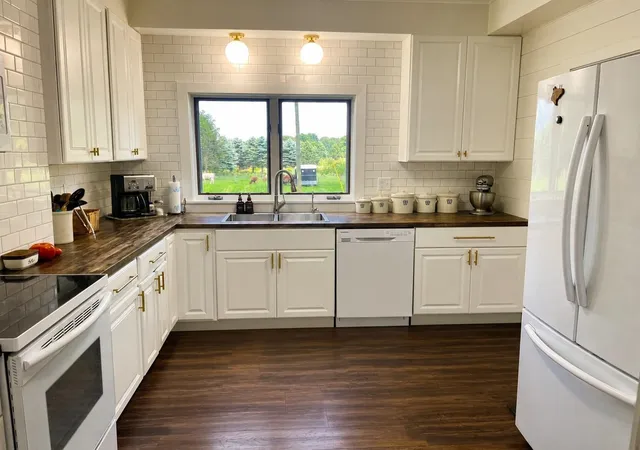 Photo 3 of House for sale at 10288 Vans Ln, Fife Lake, MI 49633 | MLS# 80072885 | Listing updated on 2026-09-18