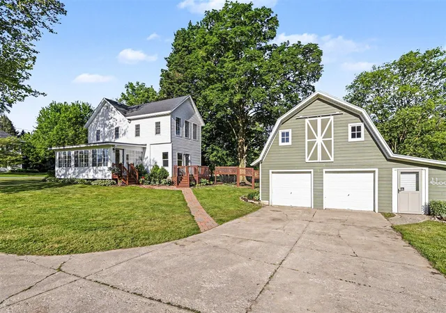 Photo 1 of Single family home for sale at 2175 E Hinchman Rd, Berrien Springs, MI 49103 | MLS# 70537880 | Listing updated on 2026-07-29