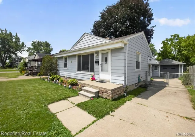 Homes for sale in Redford, MI | 12865 Beech Daly Rd, Redford, MI 48239 | MLS# 61008374