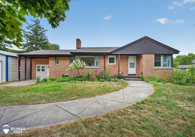 Photo 1 of Sale Pending at 8335 Fenton Rd, Grand Blanc, MI 48439 | MLS# 50219354 | Listing updated on 2026-09-09