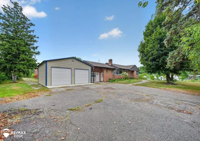 Photo 2 of Sale Pending at 8335 Fenton Rd, Grand Blanc, MI 48439 | MLS# 50219354 | Listing updated on 2026-09-09