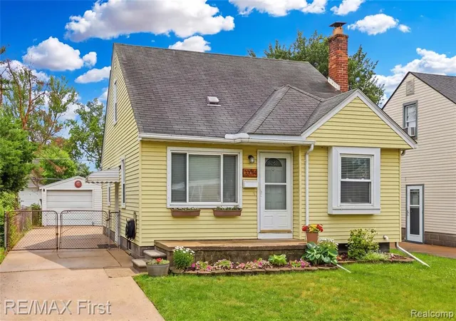 Homes for sale in Saint Clair Shores, MI | 22014 California St, Saint Clair Shores, MI 48080 | MLS# 61004832