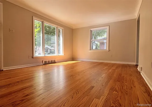 Photo 3 of Single family home for sale at 231 Walper Ave, Clawson, MI 48017 | MLS# 61025505 | Listing updated on 2026-09-22