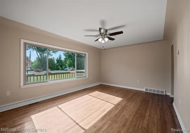 Homes for sale in Lake Orion, MI | 2942 S Baldwin Rd, Lake Orion, MI 48360 | MLS# 60999837